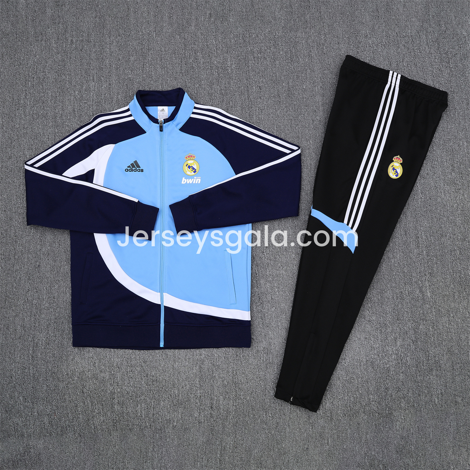 Real Madrid 25-26 Throwback Jacket Training Tracksuit - Blue Jackets & Black Pants - JerseysGala