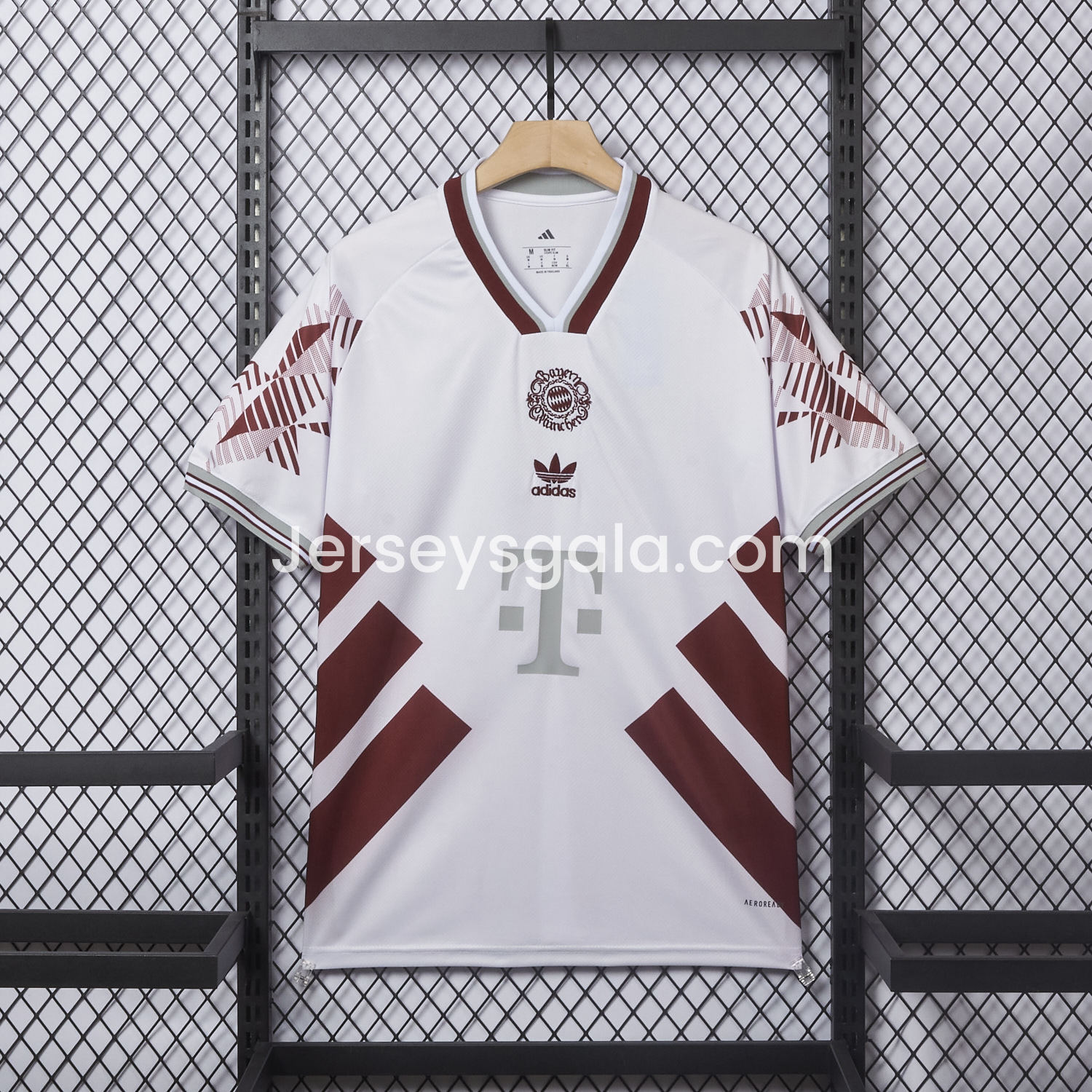 Bayern Munich 25-26 Throwback Trefoil Red Stripe White Special Jersey - Fans Version - JerseysGala