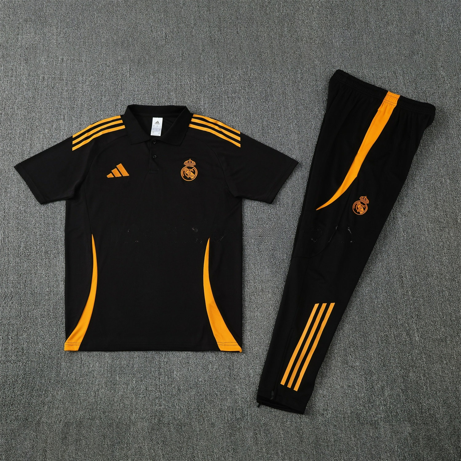 Real Madrid 25-26 POLO Short-Sleeve Training Set - Black Top and Pants with Yellow Stripes - JerseysGala