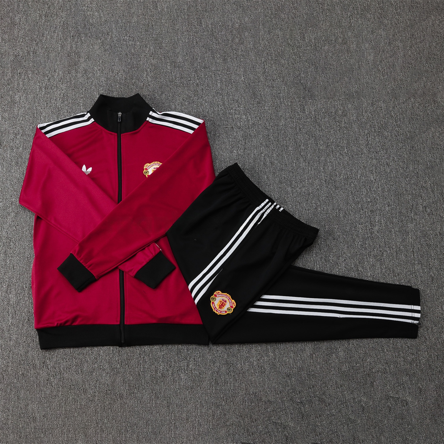 Manchester United 24-25 Throwback Jacket Training Tracksuit - Date Red Jackets & Black Pants - JerseysGala